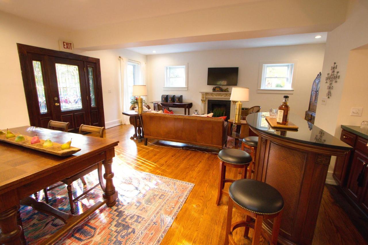 Louisville Bourbon Inn Bagian luar foto