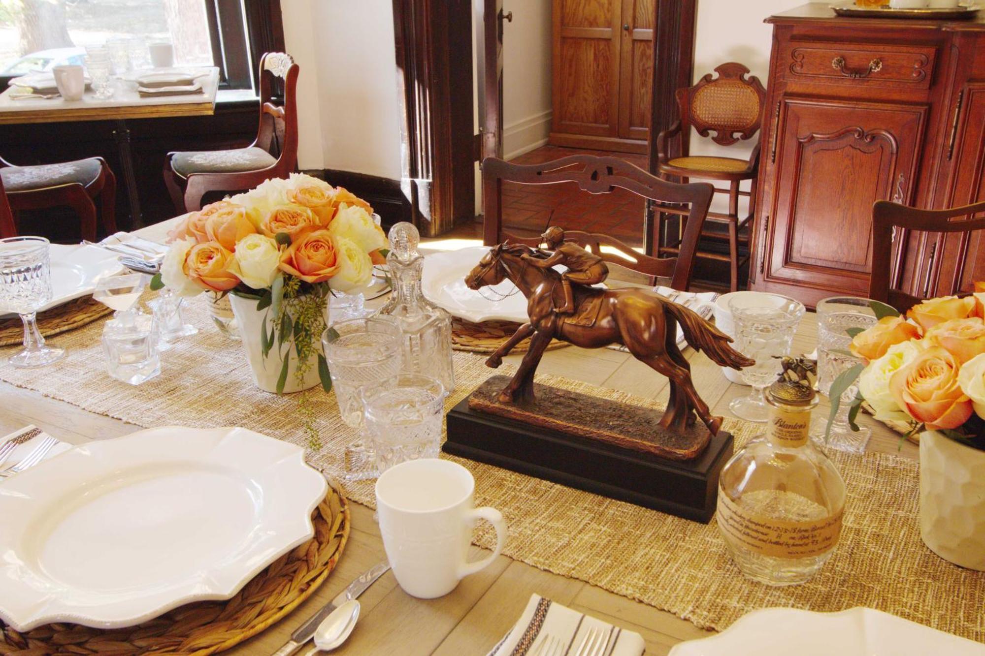 Louisville Bourbon Inn Bagian luar foto